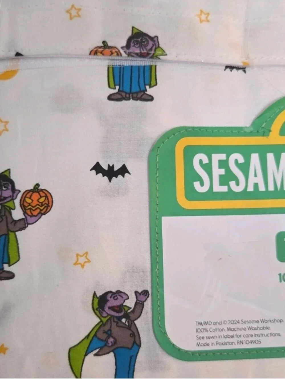 Sesame Street Twin Sheet Set - Green and White with Halloween Characters